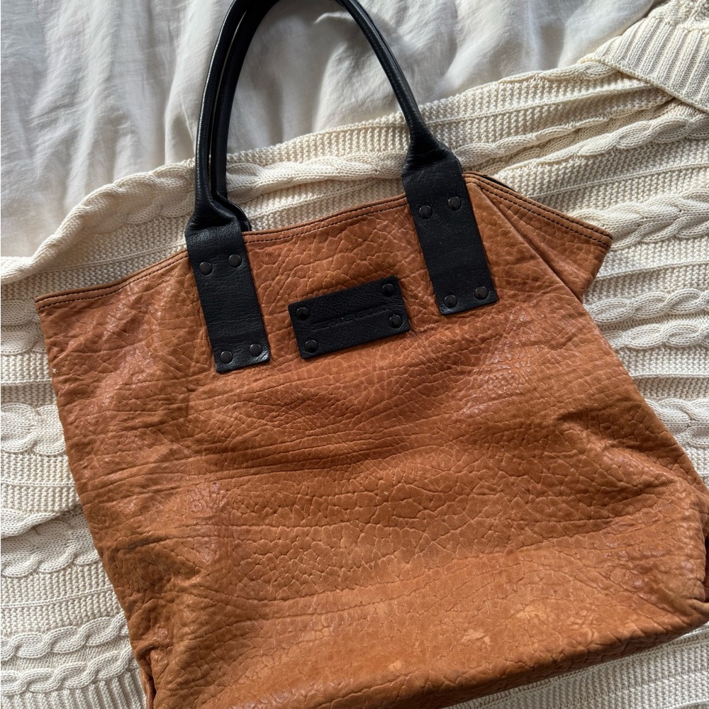 Pebbles leather satchel from Paris